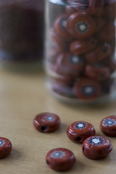 Hand-made indian beads - Red